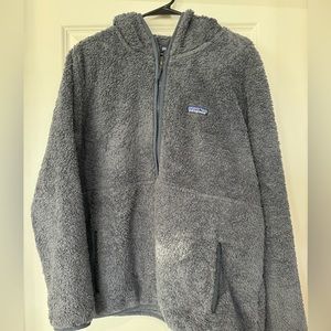 Patagonia women’s Los Gatos with hood quarter zip Sherpa